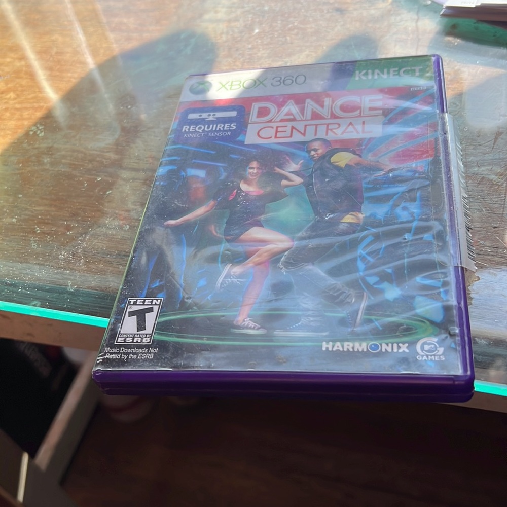Dance central - Picture 2 of 2